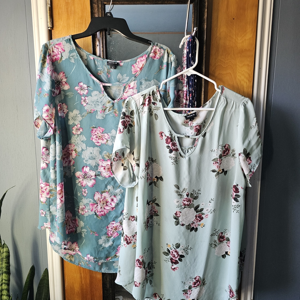 Torrid Floral Print Women's Tunic- Size 2